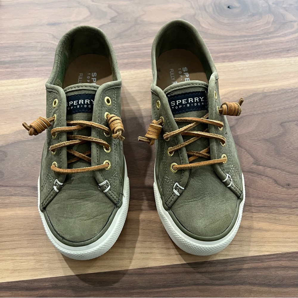 Sperry Top-Sider Seacoast Washable Leather Shoe. Excellent condition. Size 6